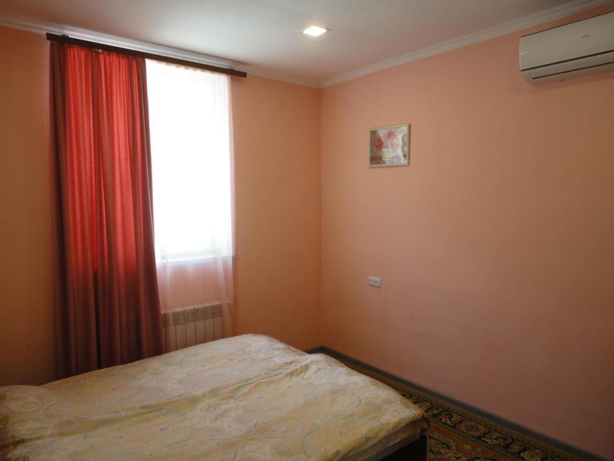 Like Home Guesthouse & Tours Erywań Zewnętrze zdjęcie
