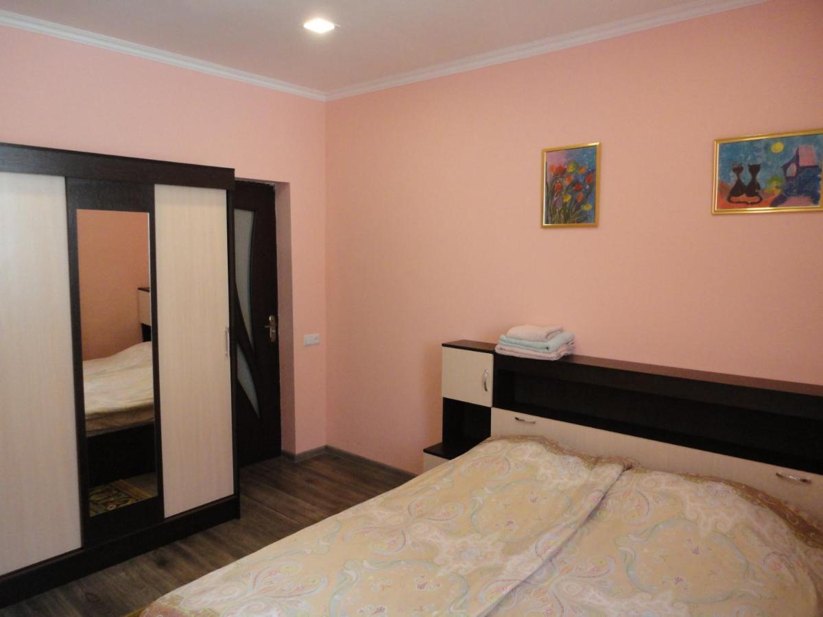 Like Home Guesthouse & Tours Erywań Zewnętrze zdjęcie