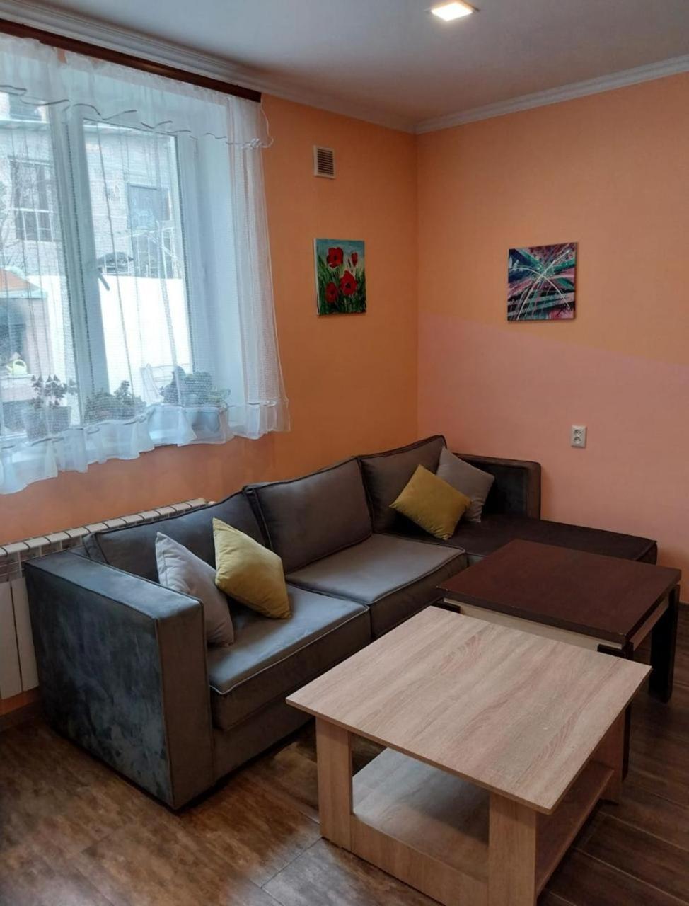 Like Home Guesthouse & Tours Erywań Zewnętrze zdjęcie