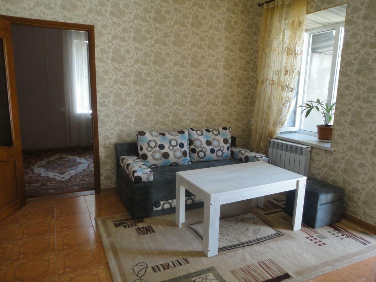 Like Home Guesthouse & Tours Erywań Zewnętrze zdjęcie